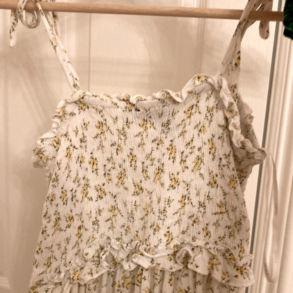 cute summer and spring dress with adjustable straps so perfect for all people